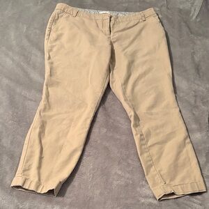 Women's Tan Capri Pants
